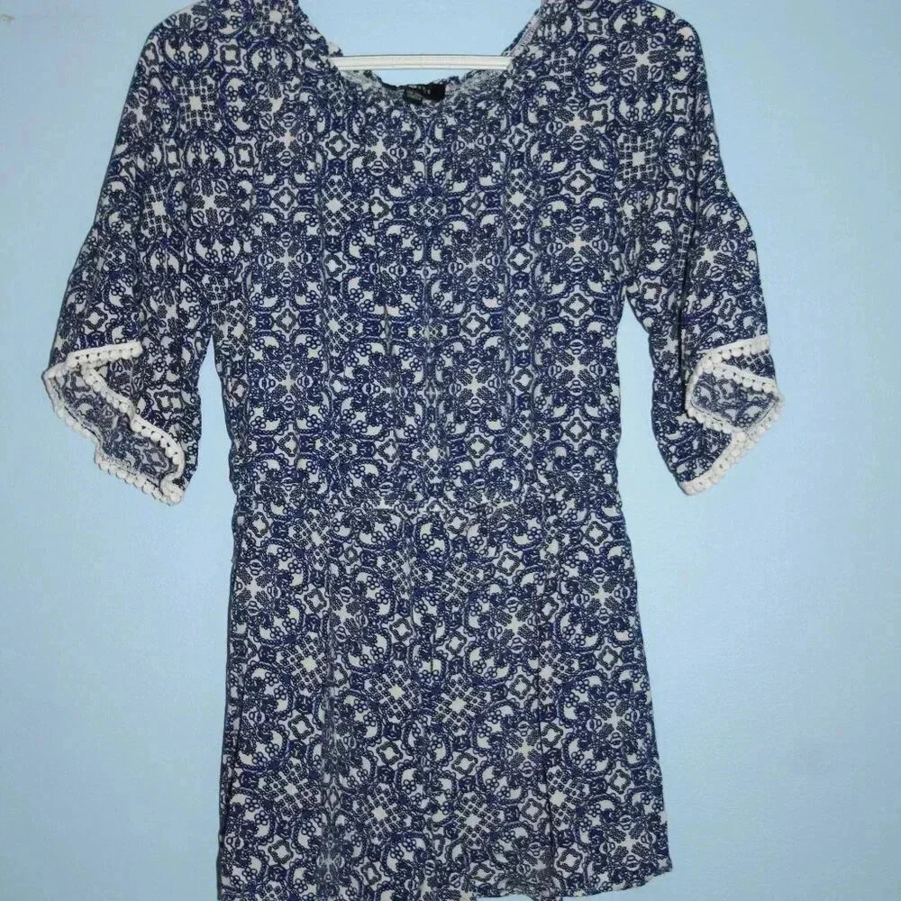 Amy Byer Blue and White Romper Large Flutter Sleeve Elastic Waistline